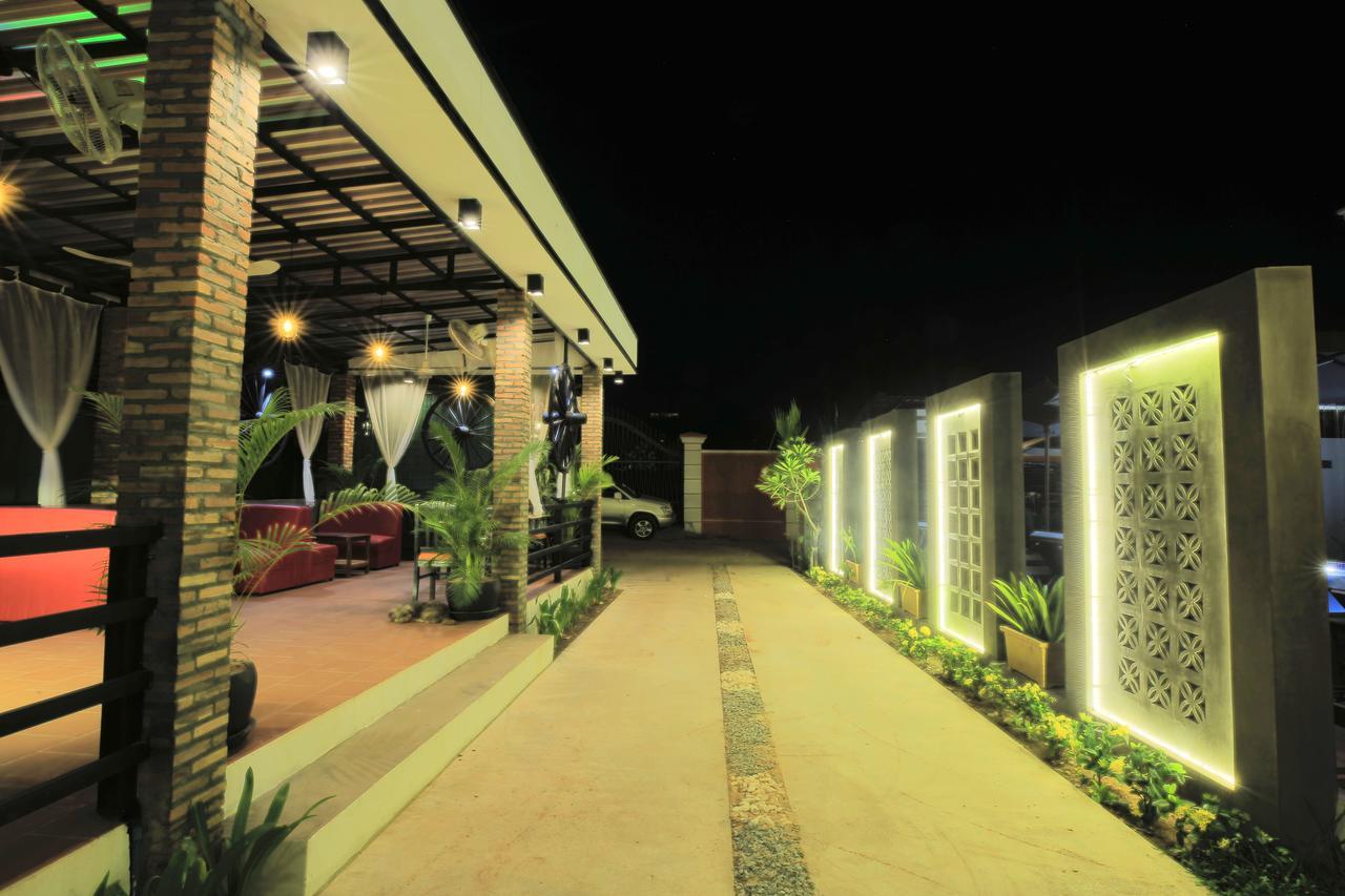 Отель Sakun Angkor Boutique Сиемрип Экстерьер фото